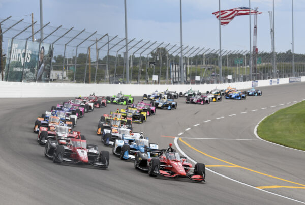 Kirkwood claims maiden oval victory in thrilling Indycar return in the Bommarito 500