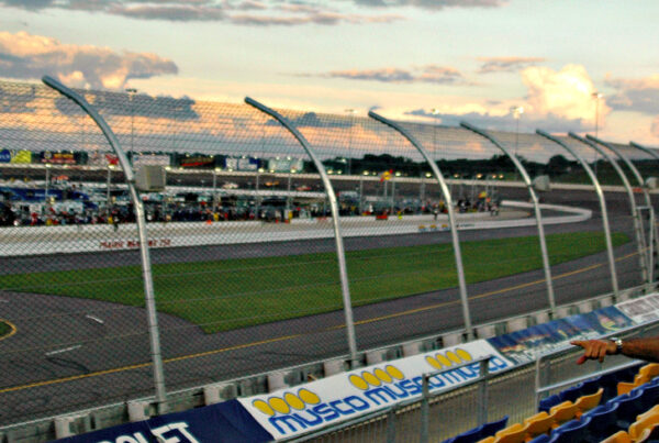 Palou Holds Off Dixon to Secure Victory in Iowa Speedway’s Second Oval Race